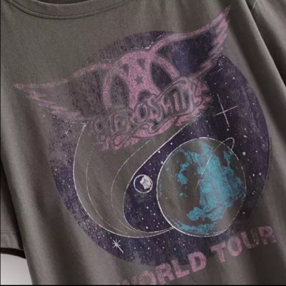 Charcoal Aerosmith World Tour Band Music Graphic Tee T-Shirt Top - Picture 8 of 11